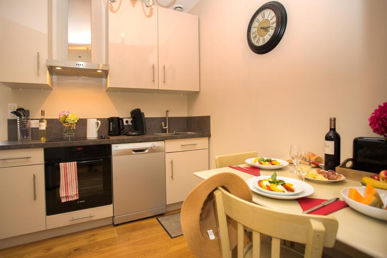 Les Hauts De Condom Appartements Climatises ภายนอก รูปภาพ